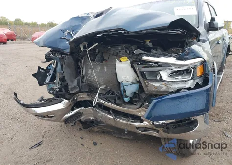 2020 Ram 1500 Laramie 4X4 5'7 Box z USA, uszkodzony, nr VIN 1C6SRFJT2LN385036